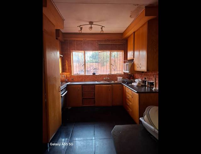 3 BEDROOM FREEHOLD FOR SALE IN CLARINA
